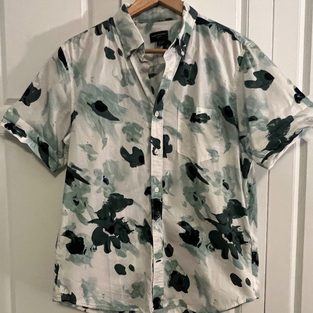 CLUB MONACO SHIRT - GREEN AND WHITE PRINT - SLIM FIT (M)